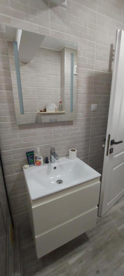 דירות Năvodari Apartament Nina מראה חיצוני תמונה