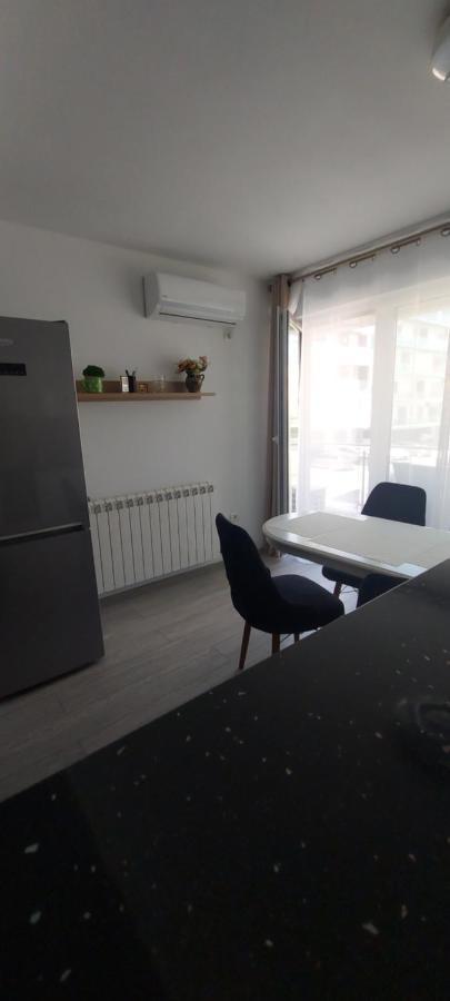 דירות Năvodari Apartament Nina מראה חיצוני תמונה