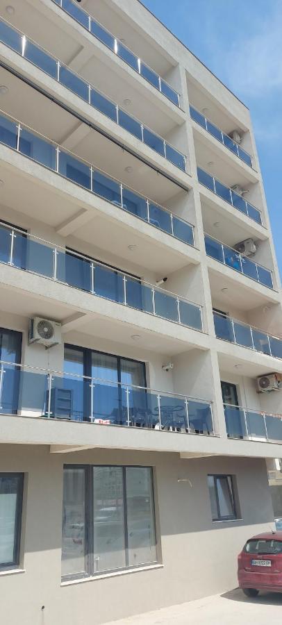 דירות Năvodari Apartament Nina מראה חיצוני תמונה